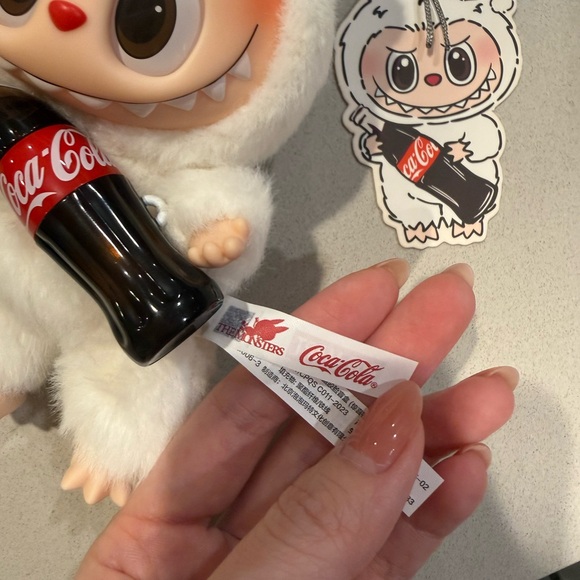 Limited Edition Coca-Cola Labubu - Picture 5 of 7